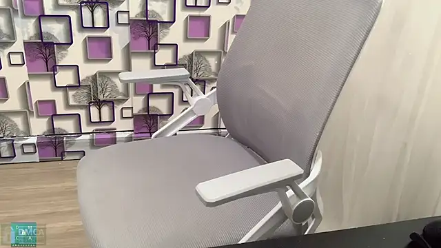 Snapshot of _ROSE_22 chatting on 11/08/25, 11:21 ROSE 22 online show from 11/08/25, 11:21