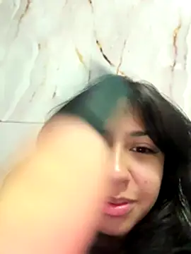 lynn9000 online show from 11/24/25, 12:32