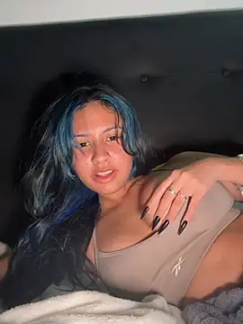 lynn9000 online show from 04/17/26, 07:22