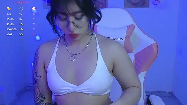 Snapshot of Hachiko_Love chatting on 10/25/25, 03:03 Hachiko Love online show from 10/25/25, 03:03