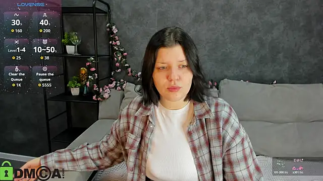 Michele Greenn online show from 10/26/25, 01:11