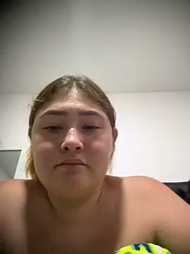 Snapshot of Rouse-Antonella chatting on 09/11/25, 03:50 Rouse-Antonella online show from 09/11/25, 03:50