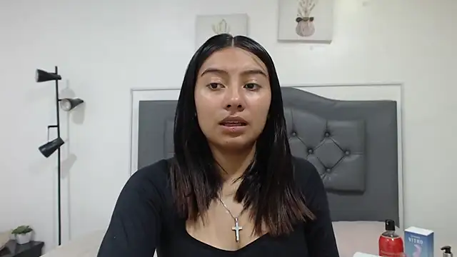 Snapshot of Janne_ chatting on 12/16/25, 12:15 Janne online show from 12/16/25, 12:15