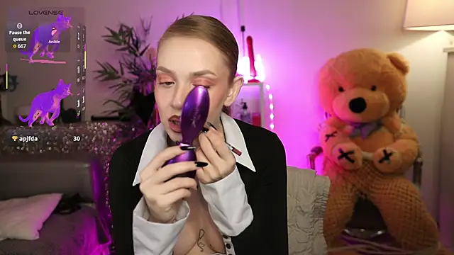 NovaHollisx online show from 02/19/26, 05:03