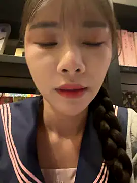 Snapshot of Adora188 chatting on 11/29/25, 05:43 Adora188 online show from 11/29/25, 05:43