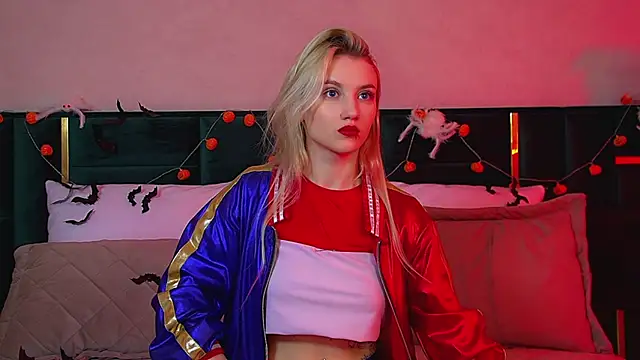 StacyEvances online show from 10/31/25, 06:25