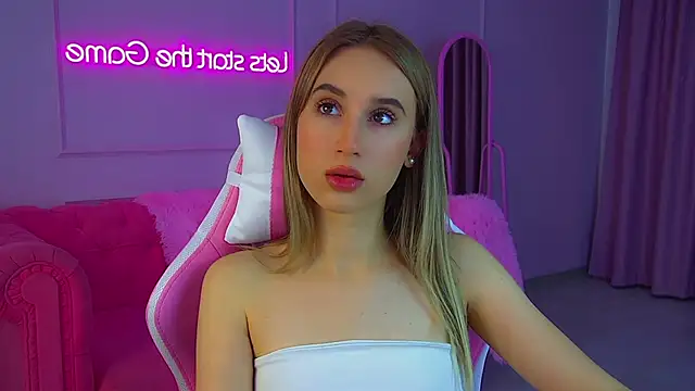 VictoriaHopsons online show from 11/16/25, 06:08