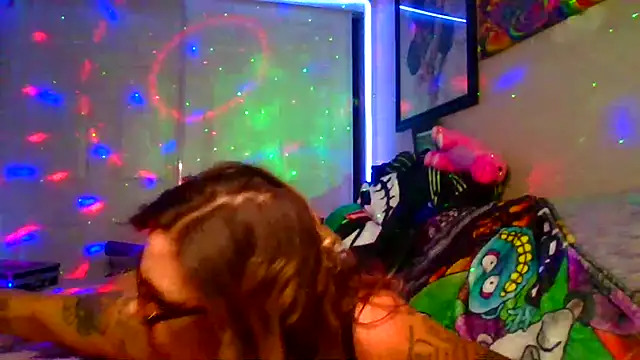 Snapshot of SparklesB1tch chatting on 11/29/25, 06:55 SparklesB1tch online show from 11/29/25, 06:55