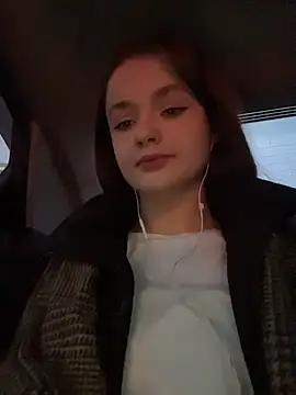 Snapshot of KittyQueeny chatting on 10/26/25, 02:12 KittyQueeny online show from 10/26/25, 02:12