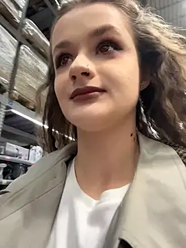 Snapshot of KittyQueeny chatting on 10/30/25, 02:18 KittyQueeny online show from 10/30/25, 02:18