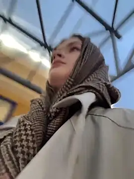 Snapshot of KittyQueeny chatting on 11/03/25, 02:07 KittyQueeny online show from 11/03/25, 02:07