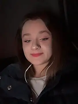 Snapshot of KittyQueeny chatting on 11/30/25, 02:10 KittyQueeny online show from 11/30/25, 02:10