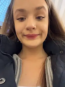 Snapshot of KittyQueeny chatting on 12/03/25, 12:14 KittyQueeny online show from 12/03/25, 12:14