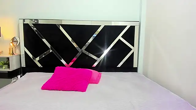 iisabella noa online show from 09/20/25, 12:39