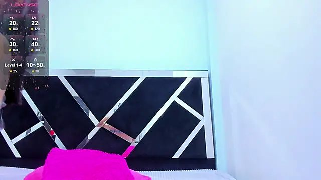 iisabella noa online show from 12/15/25, 01:04