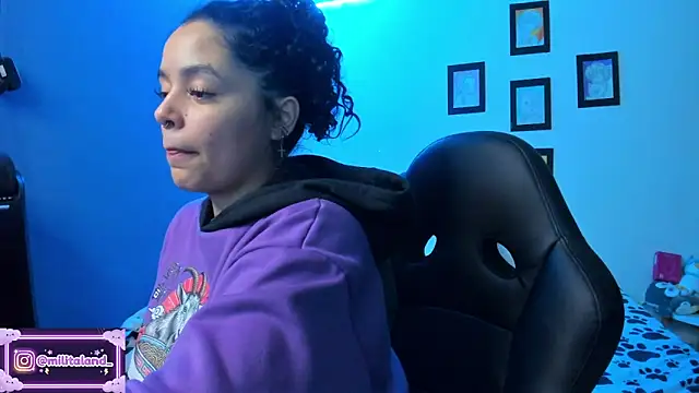 Snapshot of milita_houston chatting on 10/07/25, 04:31 milita houston online show from 10/07/25, 04:31