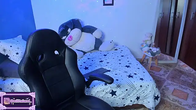 Snapshot of milita_houston chatting on 11/05/25, 05:13 milita houston online show from 11/05/25, 05:13