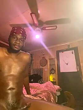 Snapshot of black_Man_dingo chatting on 11/23/25, 11:59 black Man dingo online show from 11/23/25, 11:59