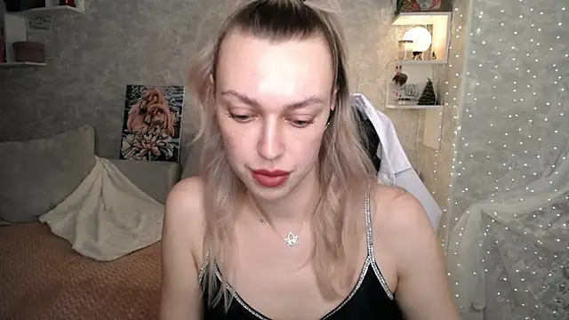 Snapshot of NickyAdamidi chatting on 01/12/26, 02:55 NickyAdamidi online show from 01/12/26, 02:55