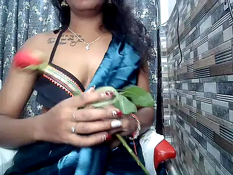 Snapshot of HOT_AARVI11 chatting on 10/19/25, 05:13 HOT AARVI11 online show from 10/19/25, 05:13