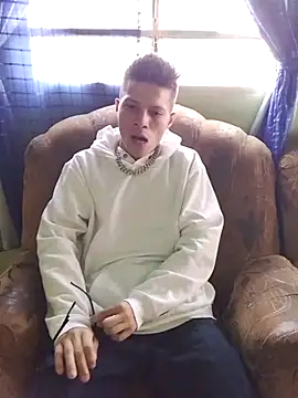 elinnki online show from 10/05/25, 03:10