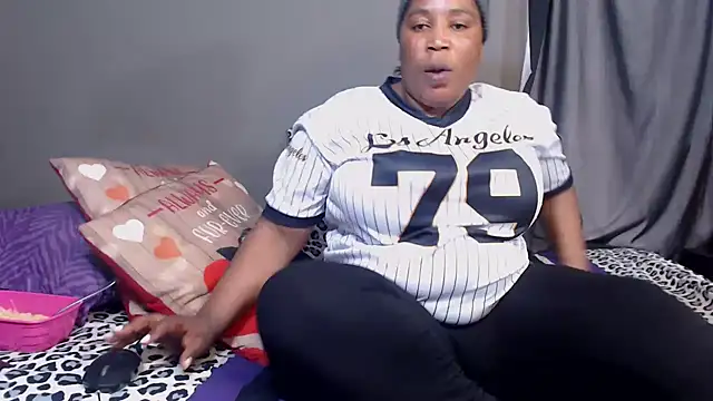 Snapshot of chockclitx5 chatting on 09/25/25, 02:54 chockclitx5 online show from 09/25/25, 02:54