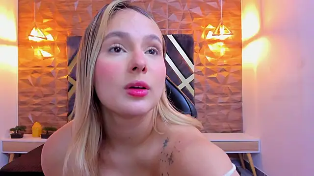 Emmaa white  online show from 02/24/26, 05:22