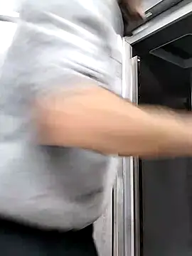 hotmen83 online show from 10/31/25, 06:58