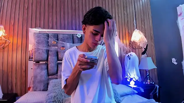 owen  johnson online show from 11/02/25, 11:45