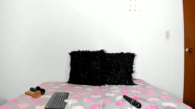 Snapshot of Camila_Martiinez chatting on 11/14/25, 07:23 Camila Martiinez online show from 11/14/25, 07:23