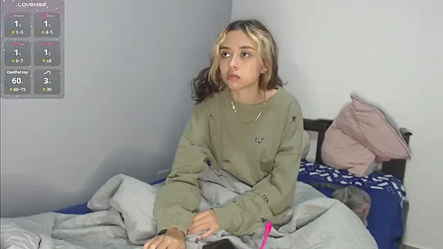 Snapshot of brisazanes chatting on 09/30/25, 02:11 brisazanes online show from 09/30/25, 02:11