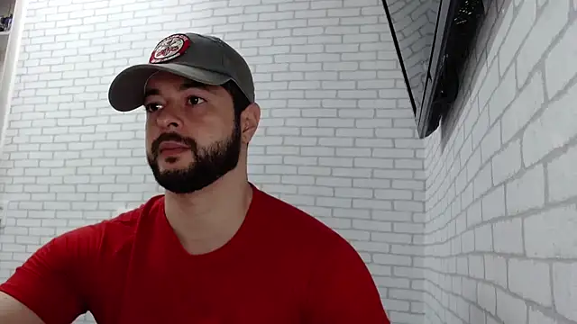 Snapshot of BombeiroHotx chatting on 11/01/25, 08:55 BombeiroHotx online show from 11/01/25, 08:55