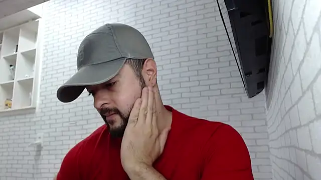 BombeiroHotx online show from 04/18/26, 06:12