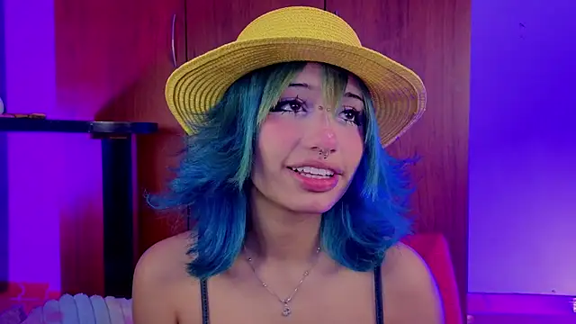 zoelight18 online show from 04/17/26, 08:17