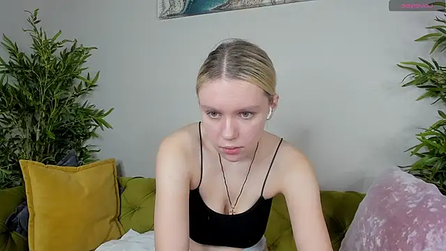 Snapshot of Casey_Miller chatting on 10/04/25, 01:25 Casey Miller online show from 10/04/25, 01:25