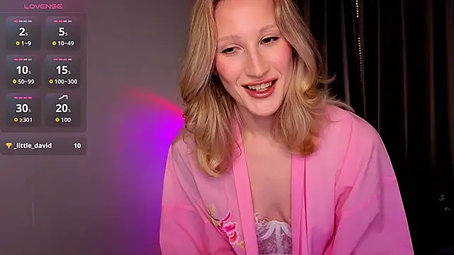 BiancaHelo online show from 11/27/25, 09:39