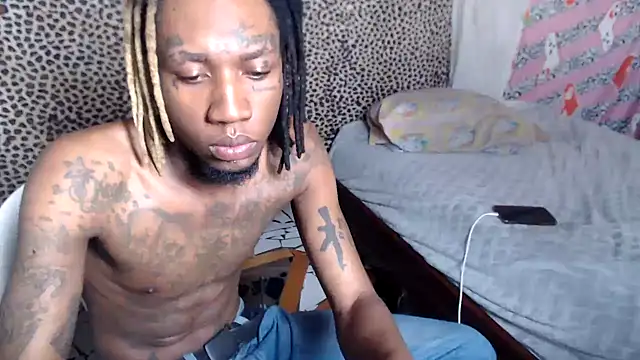 Snapshot of mike_ross11 chatting on 07/12/26, 03:03 mike ross11 online show from 07/12/26, 03:03