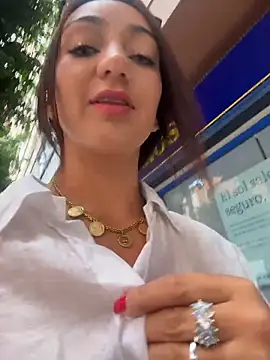 Ninabigtitied online show from 12/14/25, 01:16