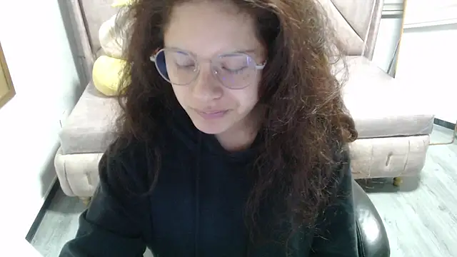 Velvet Moon V online show from 12/20/25, 01:29