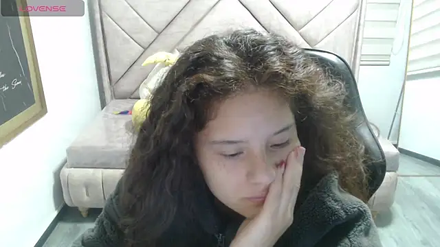 Velvet Moon V online show from 01/15/26, 01:05