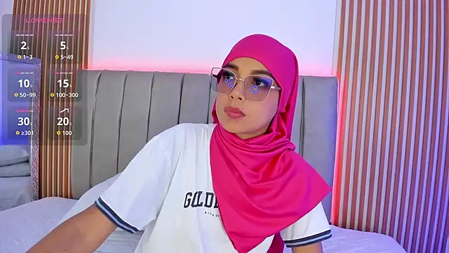 naishaa  online show from 10/07/25, 07:00