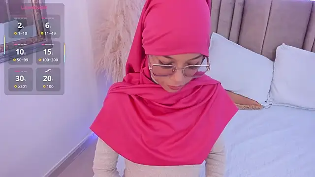 naishaa  online show from 03/26/26, 06:46