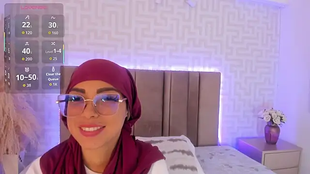 naishaa  online show from 07/09/26, 06:34