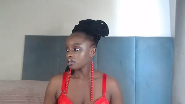 Snapshot of Jah-Queen chatting on 10/25/25, 10:01 Jah-Queen online show from 10/25/25, 10:01