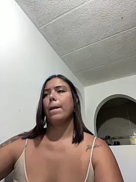 Snapshot of LICEET chatting on 09/21/25, 12:12 LICEET online show from 09/21/25, 12:12