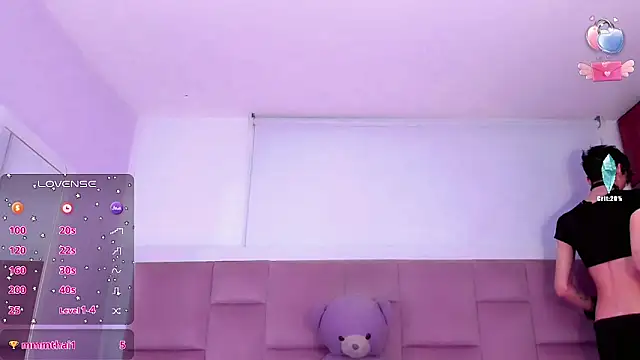 Snapshot of Baby_FenixTS chatting on 11/09/25, 04:38 Baby FenixTS online show from 11/09/25, 04:38