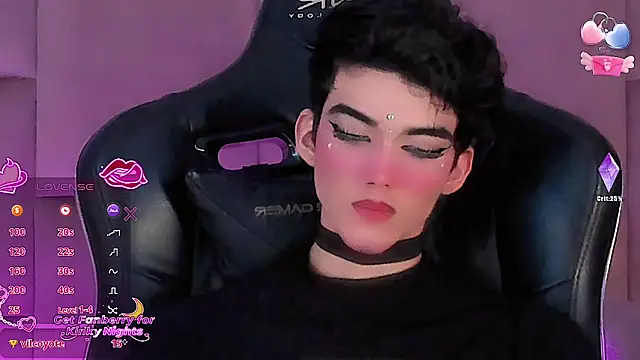 Snapshot of Baby_FenixTS chatting on 11/23/25, 07:35 Baby FenixTS online show from 11/23/25, 07:35