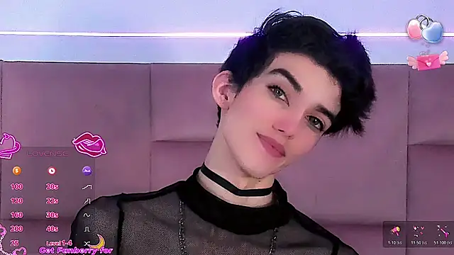 Snapshot of Baby_FenixTS chatting on 12/14/25, 02:17 Baby FenixTS online show from 12/14/25, 02:17