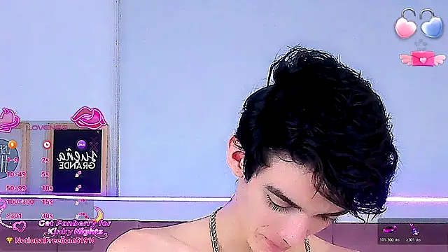 Snapshot of Baby_FenixTS chatting on 12/19/25, 07:48 Baby FenixTS online show from 12/19/25, 07:48