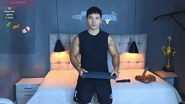 Horny nick18 online show from 10/10/25, 12:04